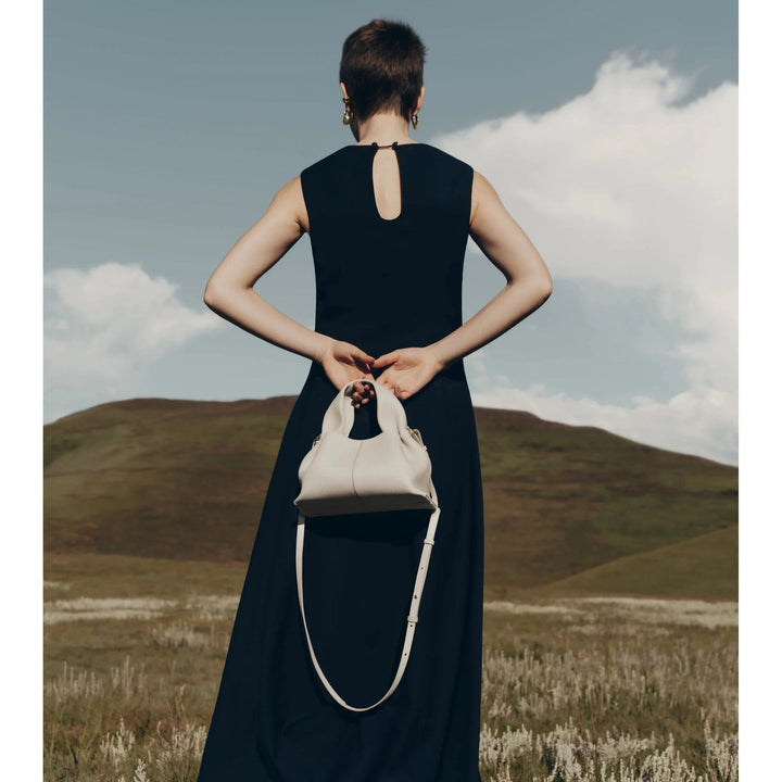 Hanneke | Elegante Reisebegleiterin